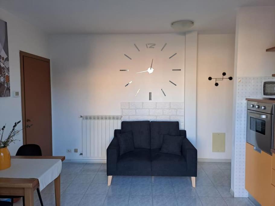 Appartamento Anna Lungo Fiume - Lago Maggiore Sesto Calende Exterior foto